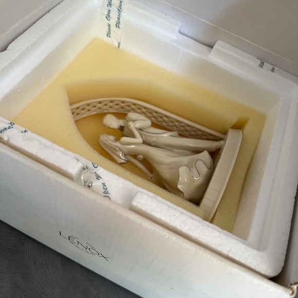 LENOX 2001 cis hetero wedding cake topper 🍦🏆 cream & gold - Picture 3 of 8